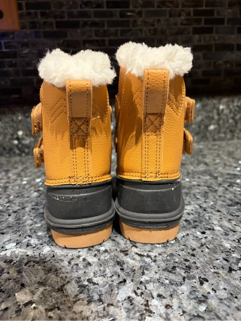 Cat & Jack Baby Tan Brown Snow Boots Size 5 Unisex Faux Fur Lined